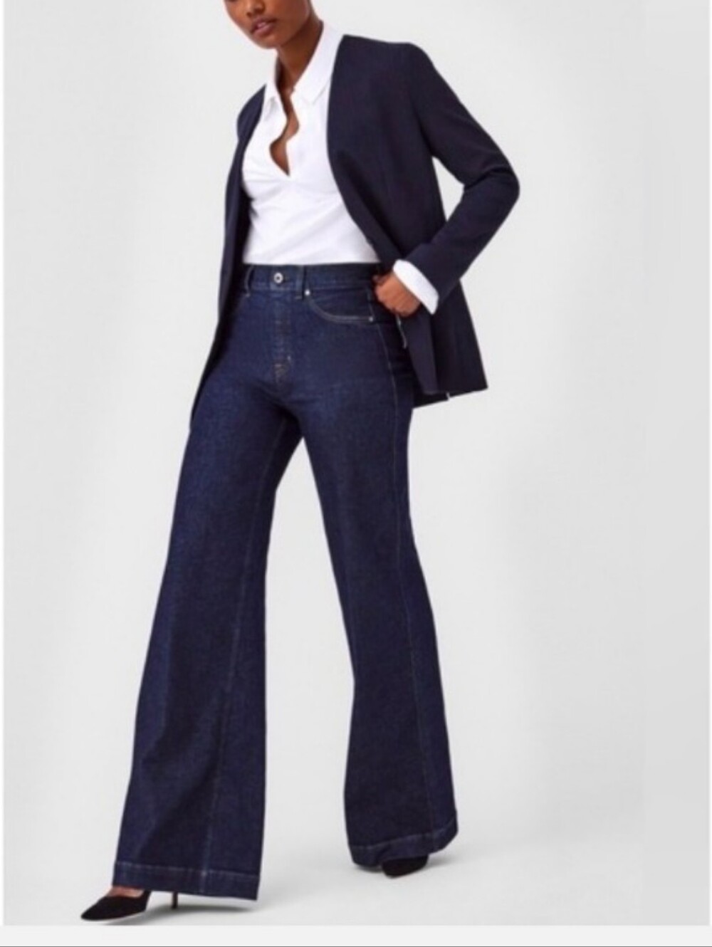 Spanx Pull On Flare Jeans Spanx shape Everywear Dark Indigo 30" Inseam